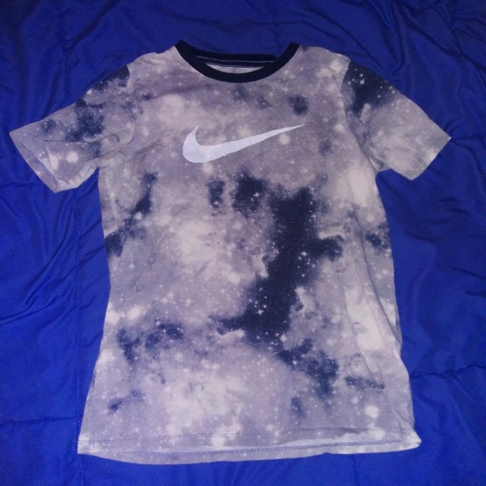 Nike t-shirt